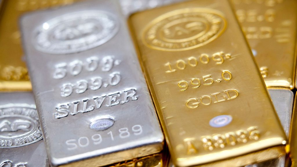 Investing in Silver: Is it a Better Investment than Gold?